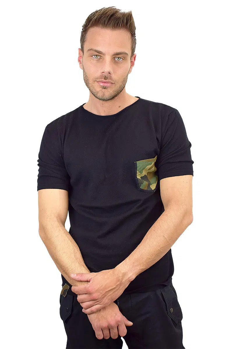 t-shirt nera con taschino militare cotone bio da uomo